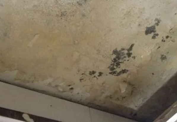 桃源阳台漏水维修公司分享下桃源卫生间渗水维修需要注意哪些问题。